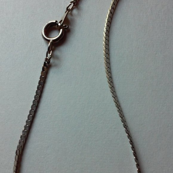 Unisex Silver Cross Necklace Hangs 10 1/2" Cross is 1 1/2" - Picture 4 of 4